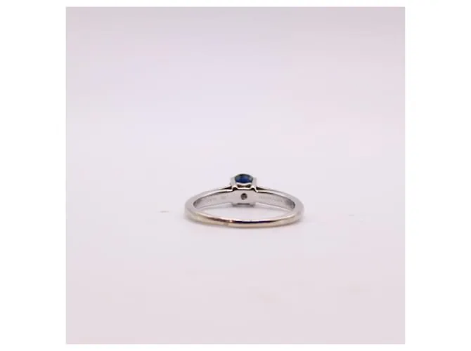 Anillo MAUBOUSSIN "Gran palabra de amor" zafiro, Diamantes de oro blanco 750%O Azul oscuro Hardware de plata 