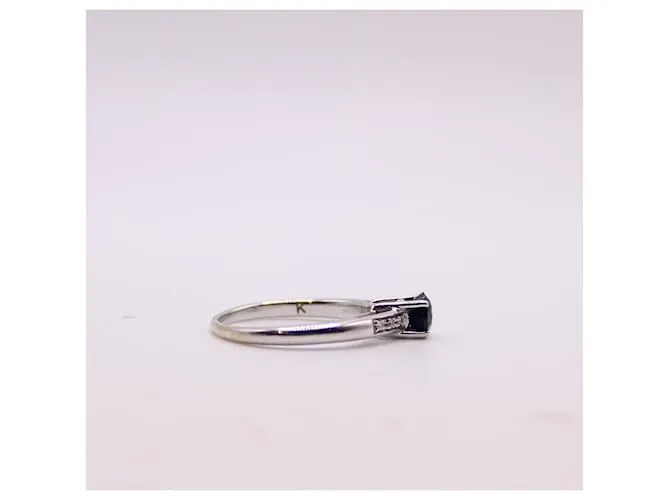 Anillo MAUBOUSSIN "Gran palabra de amor" zafiro, Diamantes de oro blanco 750%O Azul oscuro Hardware de plata 