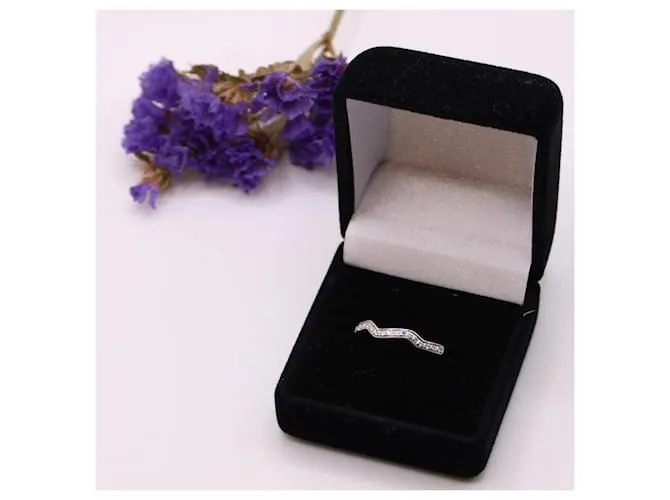 Autre Marque Anillo de oro blanco con motivo de ondas y diamantes 750%O Hardware de plata 