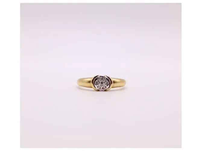 Autre Marque Anillo solitario de oro amarillo con pavé de diamantes 750%O Gold hardware 