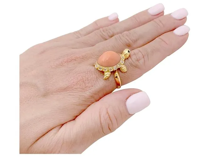 Autre Marque Anillo Van Cleef & Arpels, "Tortue", oro amarillo, diamantes, coral. 