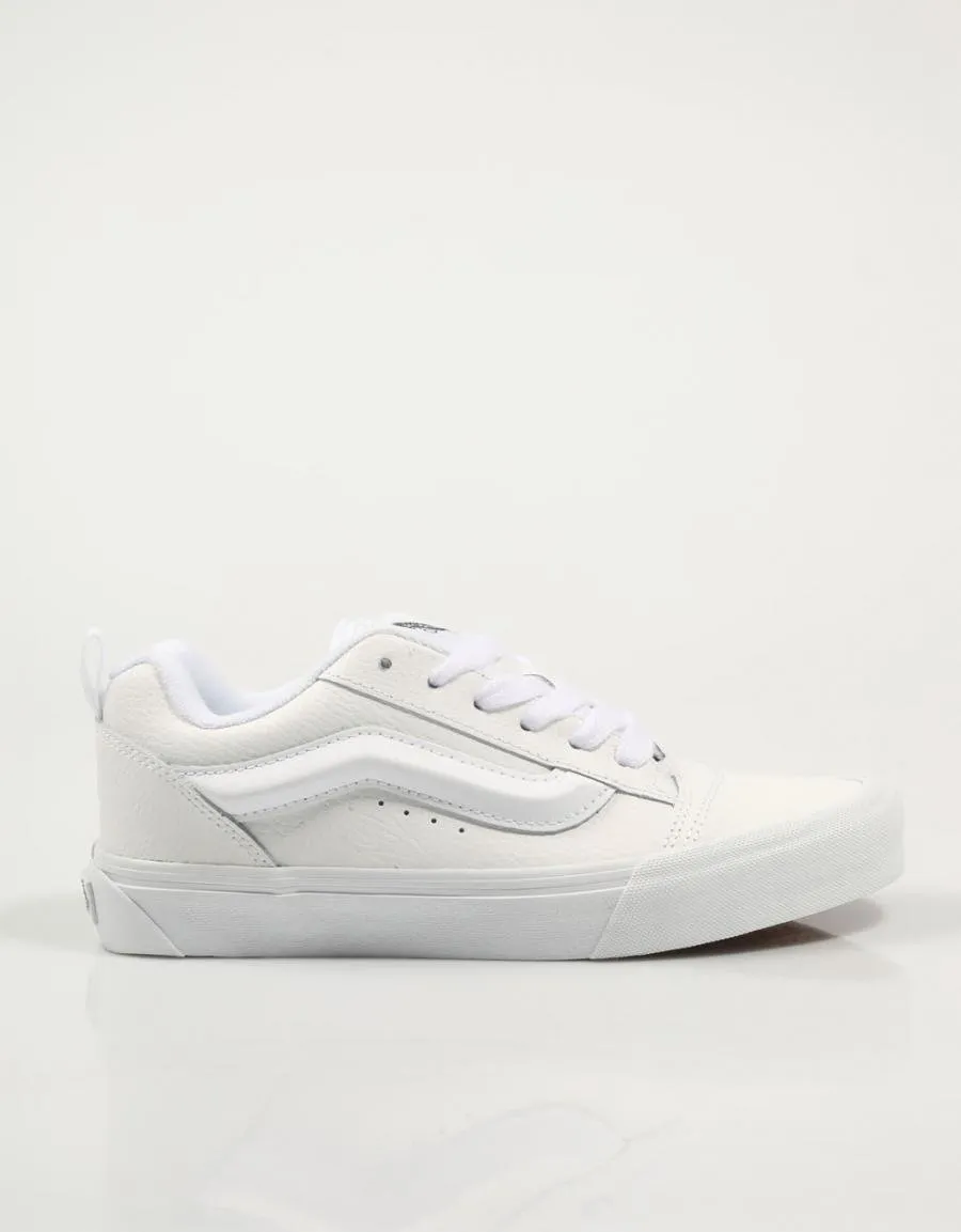  baskets VANS Knu Skool en Blanc 84313