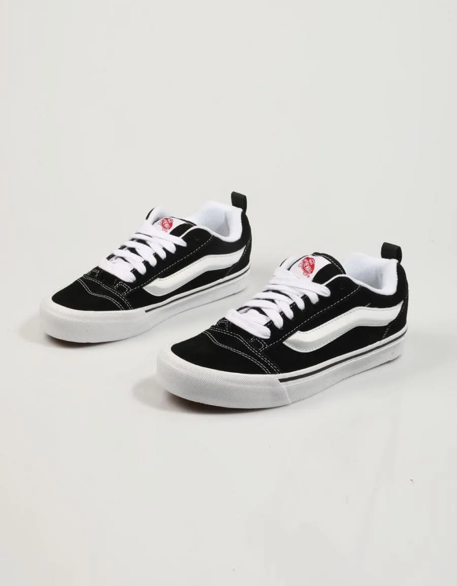  baskets VANS Knu Skool en Noir 83372