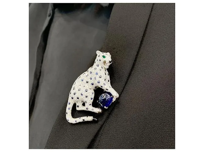 Broche Cartier "Nefertari Panther" platino, diamantes, piedras de colores, Email. 