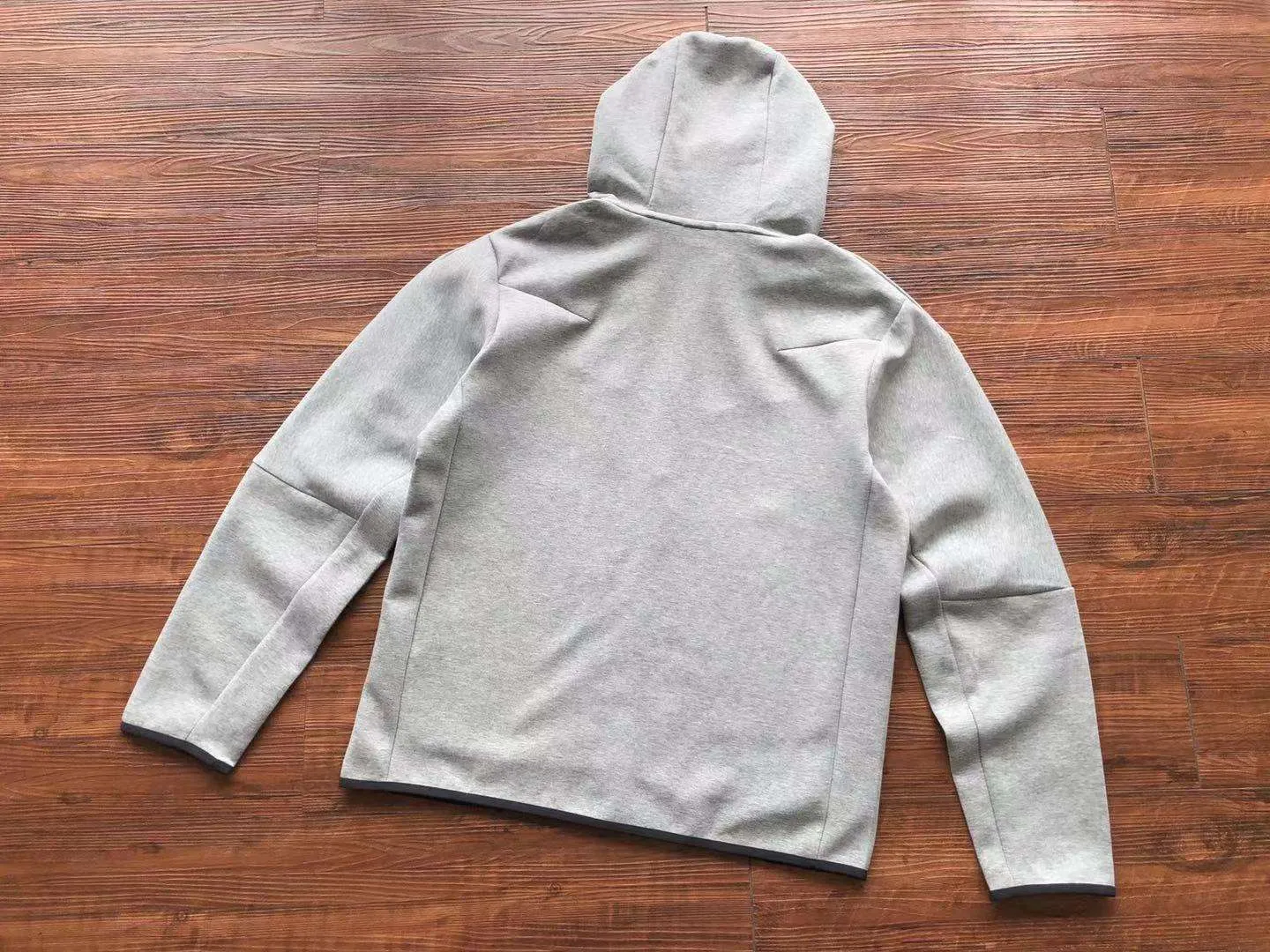 Conjunto de Chándal Nike Tech Fleece Gris