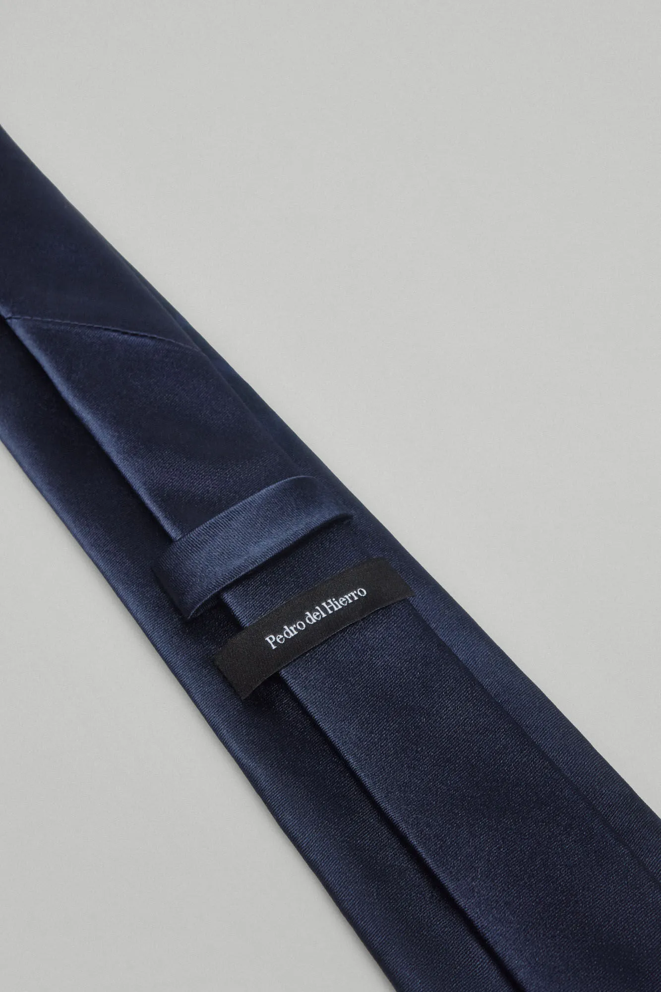 Natural silk tie