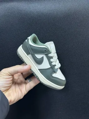 Nike Low gris